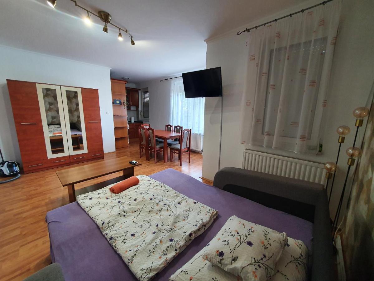 Fischer Apartman 3 ไฮจ์ดุสโซบอสโล ภายนอก รูปภาพ