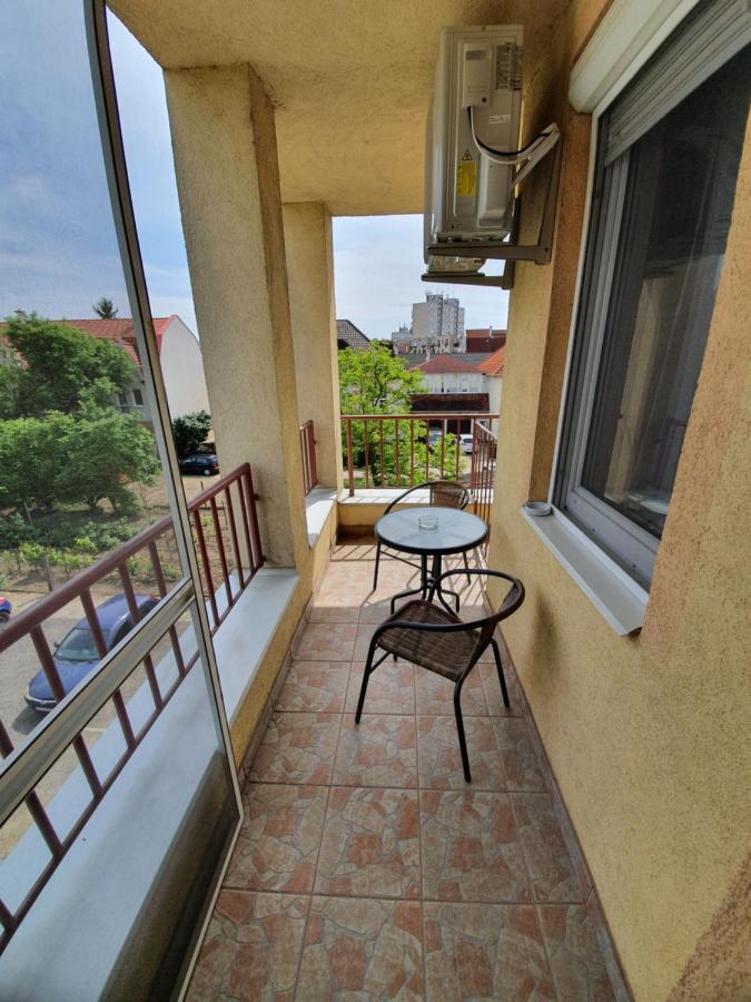 Fischer Apartman 3 ไฮจ์ดุสโซบอสโล ภายนอก รูปภาพ